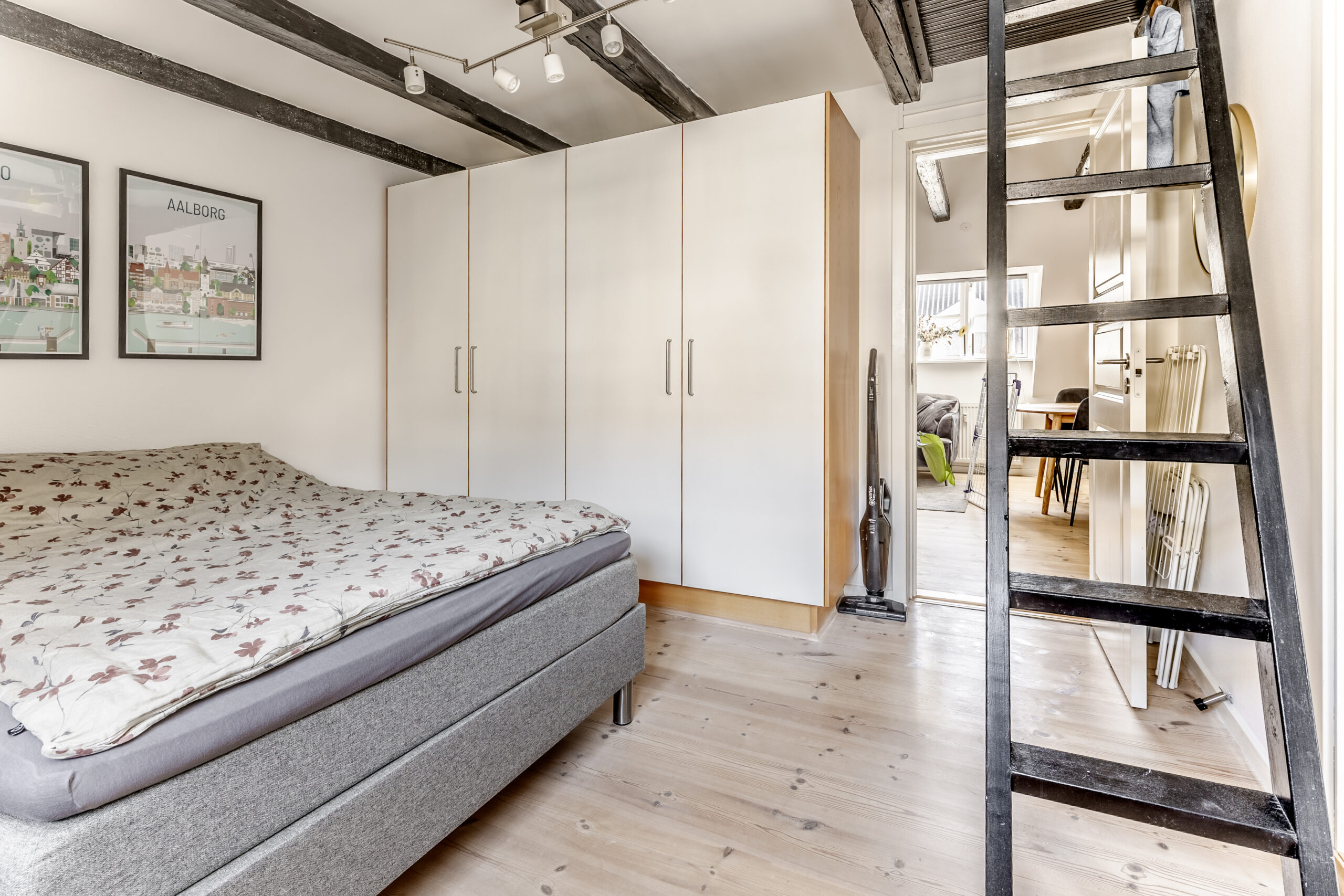 04_2026_c28_3_th_Stine-22