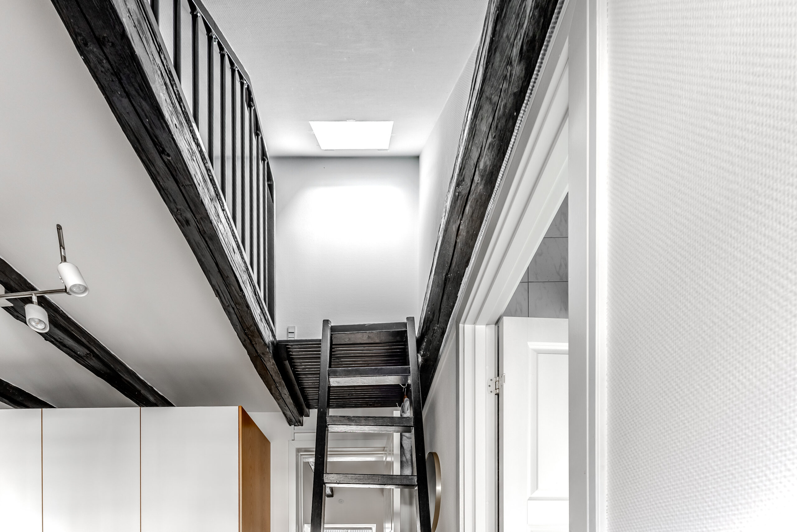 04_2026_c28_3_th_Stine-23